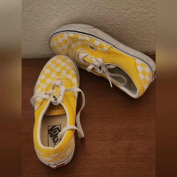 Vans Unisex Yellow Checkered Low Top Sneakers - Picture 3 of 5